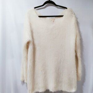 EASEL Soft Warm Fuzzy Knit Oversized Sweater White/Cream Size S/M EUC